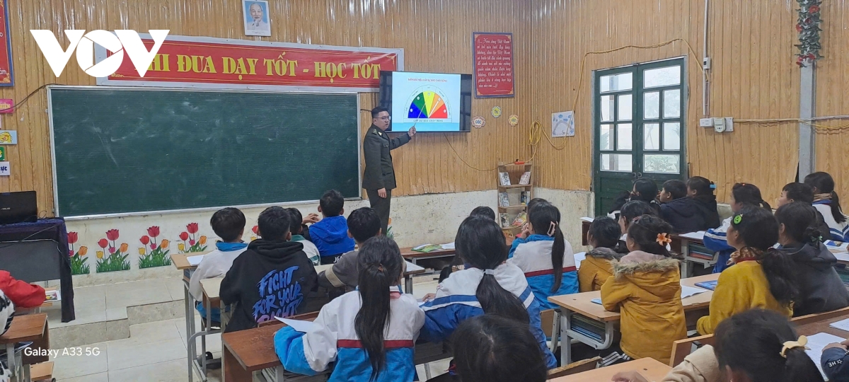 siết chặt công tác phòng chống cháy rừng mùa khô hanh tại lào cai hình ảnh 3 siet chat cong tac phong chong chay rung mua kho hanh tai lao cai hinh anh 3